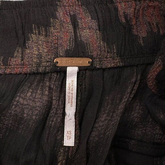 Free People Got Me Twisted Harem Pants Black Print - Picture 4 of 10